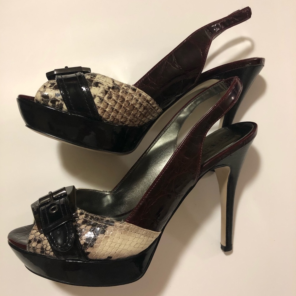 Guess 5” Platform Pump with Buckle Detail